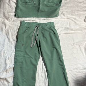 Figs Kade Cargo Size S